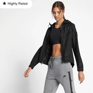 NWOT Black Nike Sportswear Windrunner Windbreaker - M